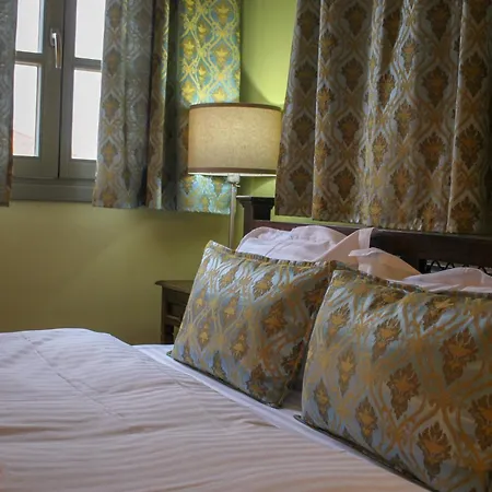 Oikies Art بيت ضيافة Ángistron