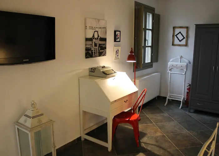 Oikies Art ゲストハウス Ángistron